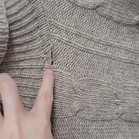 GAP Cream Wool Cable Knit Turtleneck Sweater - Picture 5 of 7